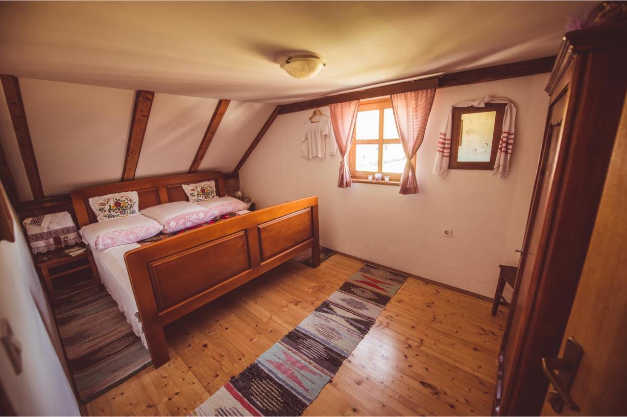 Penzion Country House Tunjina Kuca Stara Kapela Pavlovci Exteriér fotografie