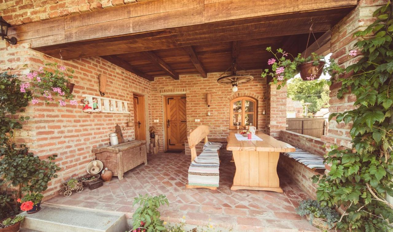 Penzion Country House Tunjina Kuca Stara Kapela Pavlovci Exteriér fotografie
