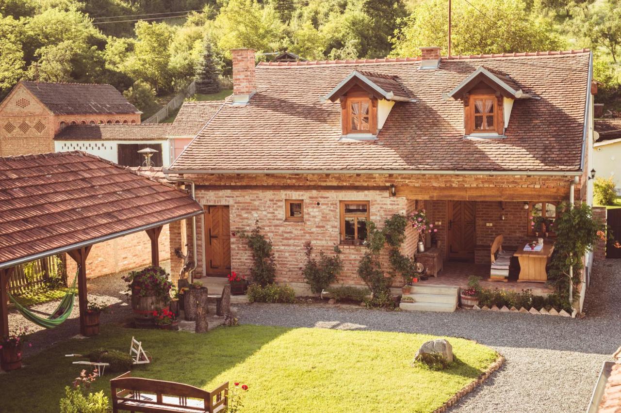 Penzion Country House Tunjina Kuca Stara Kapela Pavlovci Exteriér fotografie